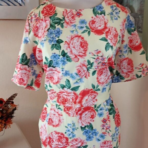 ASOS Curve Floral Pique Sheath Dress - Picture 2 of 14